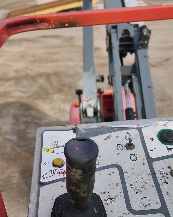 Elevated working platform recertification week. Thanks to @united.rentals
#worksafe #skyjack #jlg #genie #workingatheights #theboldgroup #electricians #electrical #electriciansofinstagram #takeprideinyourwork