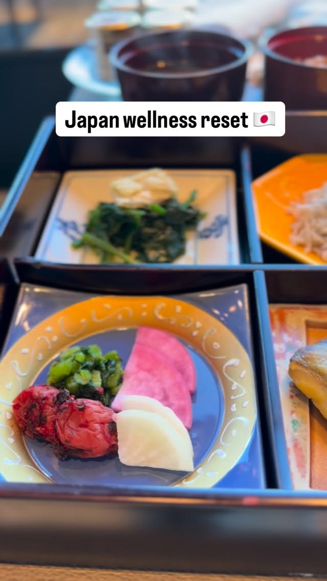 Japan makes it easy to support gut health + body warming 🇯🇵✨
When I visit Japan, this rhythm happens naturally:
• Nourishing Japanese breakfasts
• A lot of walking throughout the day
• High-quality sweets in small portions
• Healthy, seasonal foods
• Hot baths and onsen to warm the body
Eating well, staying warm, and moving your body —
then repeating it again and again.
Wellness doesn’t have to be complicated.
No extremes.
No overthinking.
Just daily habits that add up ✨
That’s the Japanese way of living 👍
#GutHealth #BodyWarming #WellnessInJapan #HealthyTravel #OnsenCulture #MindfulEating #KojiAndMore