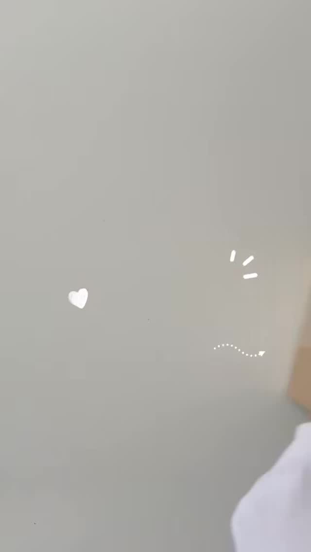 Tusen tack fina du för din underbara order❤️. Jag älskade att packa den med en gratis smakbox från @bombelle.se och en gratis påse med freebies 😍
Man får alltid med gratis gåvor när man beställer från cutetopia 🥹❤️
💘 För att fira att det snart är alla hjärtans dag får du Just nu med en gratis smakbox från @bombelle.se i varje order. Tänk att få gratis smakprov med crystal candy & choklad!
Allt förpackat en fin ask med rosett 🎀
Gäller så långt lagret räcker 😍
#asmrpov #asmrpackingorders #packaorder #asmr