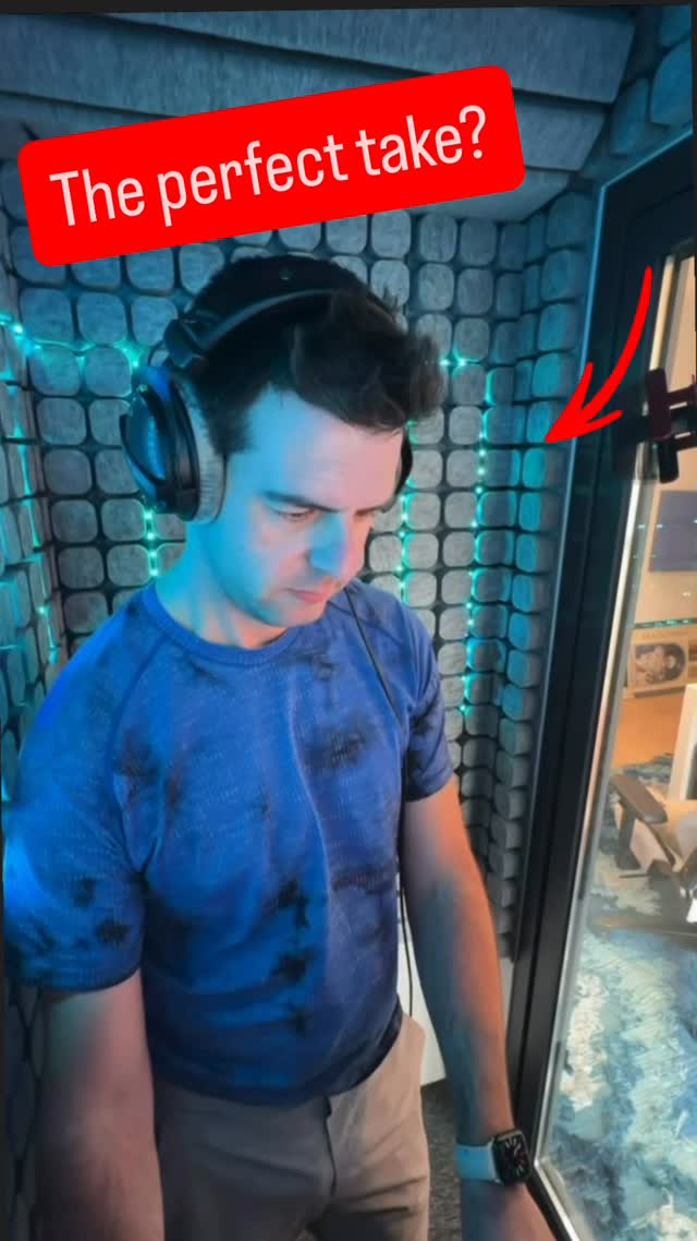 Bringing the Lindahls tagline to life is all about the fine-tuning.
When you’re your own director, the ‘listen back’ is your best friend (and sometimes your harshest critic).
Watch the process of me hunting for that perfect read.
#voiceover #bts #voiceactor #homestudio