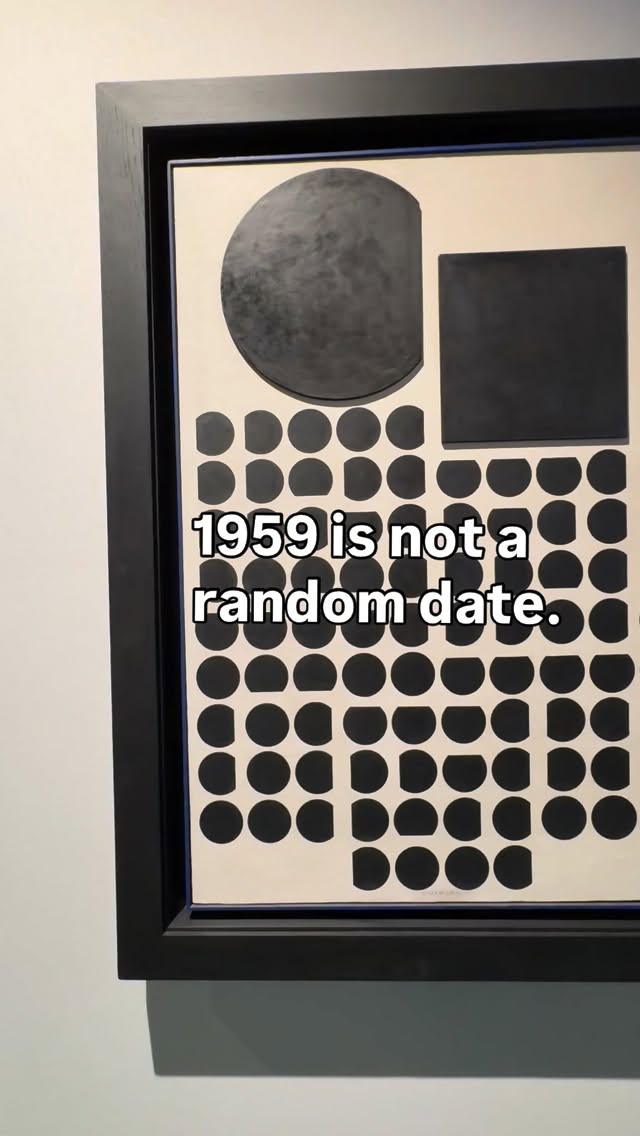 Victor Vasarely — Bellatrix R, 1959
Tempera on wood
82 × 58 cm
This work is not about illusion.
It’s about structure.
Before Op Art became visual spectacle, Vasarely was already working on a rigorous system:
simple forms, repetition, contrast, and balance.
Circles and squares are not symbols here.
They are units.
What matters is how they are organized,
how rhythm appears,
how tension is created without movement.
This is not an image meant to impress.
It’s an image meant to train the eye.
#VictorVasarely #OpArt #ModernAbstraction #GeometricAbstraction
#ArtHistory