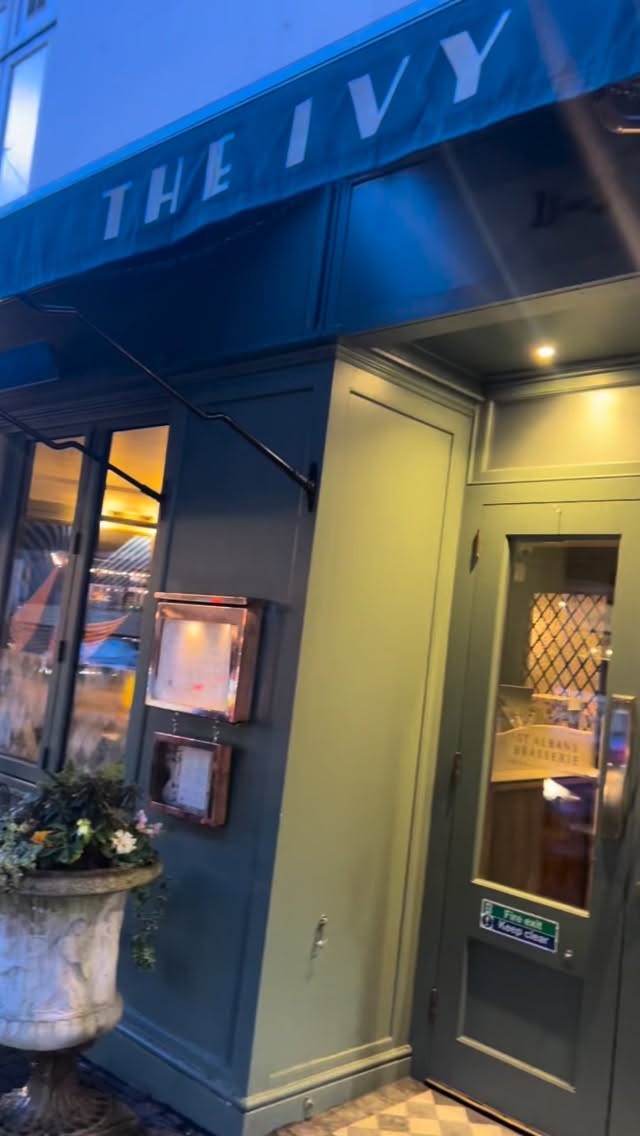 THE IVY 🎤🎷✨
It’s that time again! Myself and sax legend @boysey_battrum are back at @the_ivy_collection St Albans tonight from 7-10pm.
Let’s help you get rid of those January blues with all your jazzy favourites and the best food and vibes in town.
Get these dates in your diaries and can’t wait to see you soon!
Sarah x
Feb 11th
Feb 25th
March 11th
March 25th
April 8th
April 22nd
May 6th
May 20th
June 3rd
June 17th
July 1st
July 15th
July 29th
August 12th
August 26th
Sep 9th
Sep 23rd
Oct 7th
Oct 21st
Nov 4th
Nov 18th
#sarahjonesjazz #jazzsinger #saxophonist #jazzduo #stalbans