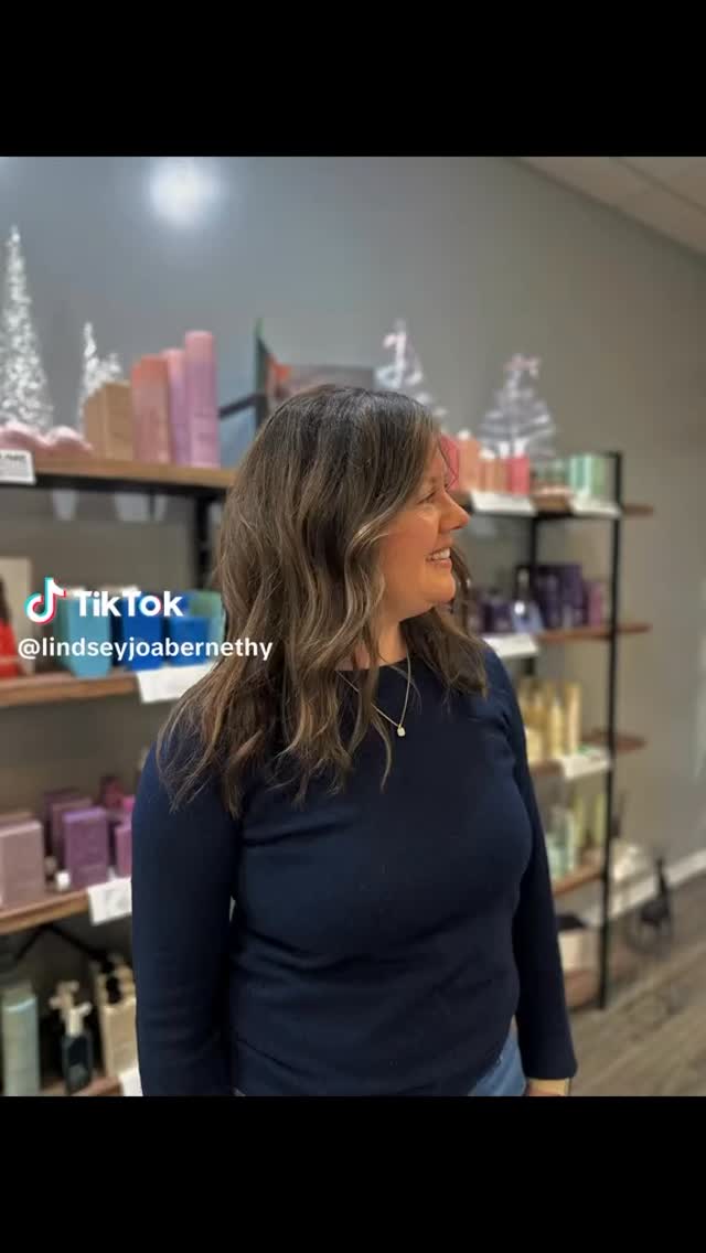 Effortless waves ✨
@locksbylindseyjo
#hair #hairsalon #hairstylist #westchester #westchesterhairsalon