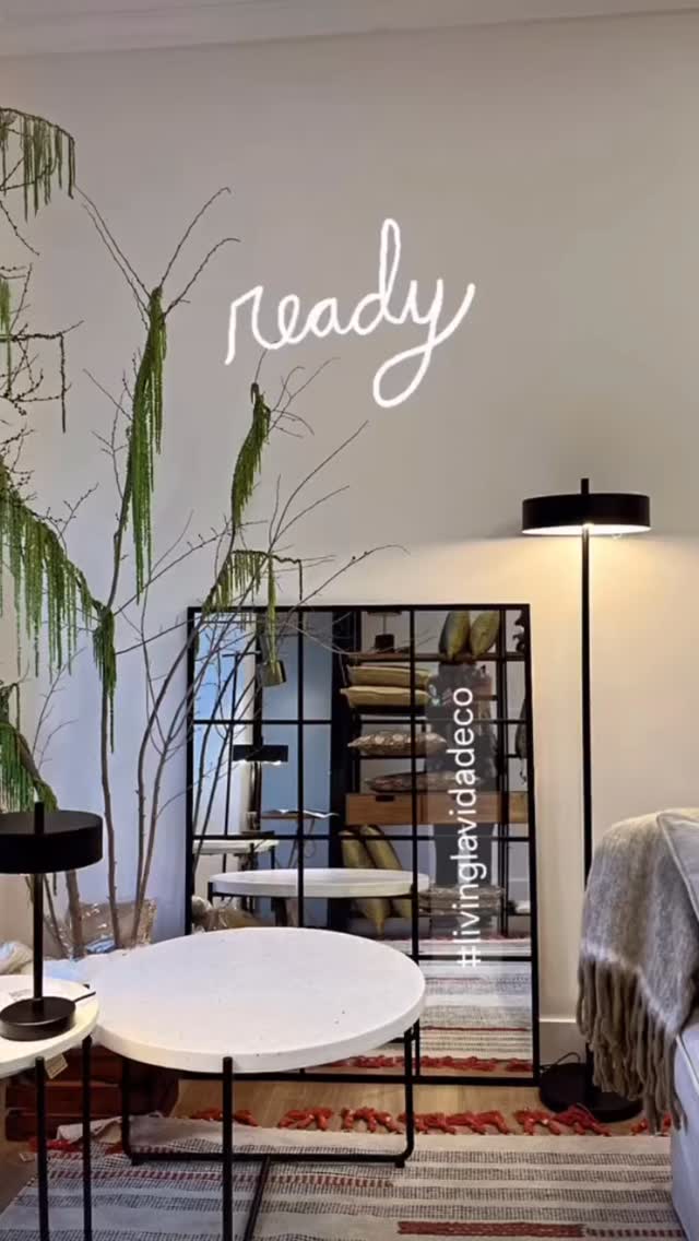 El local de #livinglavidadeco cumple 1 año abierto!
Pasa ver los precios especiales en #textiles #decoracion e #iluminacion
En Bronce 35 Madrid