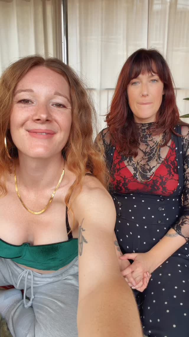 🧡My loves! We will be hosting our first workshop together called Creative Turn-on in Los Angeles THIS SUNDAY, 2/1. Read below to learn more, and click the link in our bios for tickets 🎟️! See you there!
🌈🌞🌈
The Creative Turn-On is a three-hour somatic creativity workshop for creatives, artists, and visionaries who want deeper access to flow, inspiration, and creative power.
Rather than focusing on technique or productivity, we’ll work directly with the energy that fuels creativity — erotic aliveness — and learn how to move it through the body in a way that supports imagination, intuition, and vision.
Through guided breathwork, somatic activation, energetic practices, and visualization, you’ll be invited to:
-Drop out of overthinking and into embodied flow
-Awaken erotic life force as creative fuel
-Learn how to move energy up through the body and into the imagination
-Access new ideas, insights, and creative clarity
-Feel more alive, present, and creatively turned on
This is a fully clothed, non-sexual workshop for all genders rooted in consent, nervous-system awareness, and personal agency. There is no sexual touch, no performance, and no pressure to share. You’re always invited to participate at the level that feels right for you.
To culminate, we’ll have an invitational open mic to share and witness each other’s creative flow.🧡