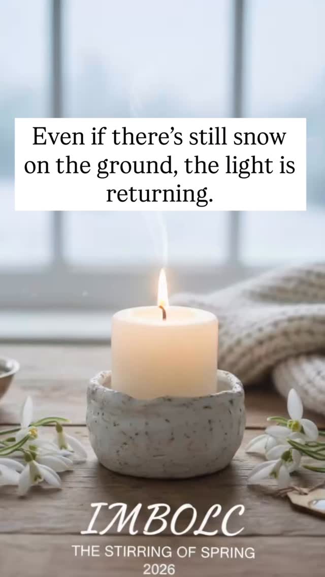 What is Imbolc? It is the Stirring of Spring
marking the halfway point between the Winter Solstice and the Spring Equinox, Imbolc is a time of quiet awakening. Itās an ancient Gaelic festival dedicated to the goddess Brigid, celebrating the light and first signs of life returning to the earth. #Imbolc #WheelOfTheYear #SpringAwakening