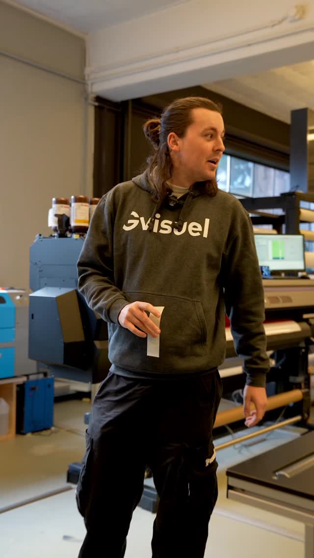 Chez Gvisuel nous sommes spécialiste dans le wrapping/covering pour les flottes d'entreprises. Nous faisons également toutes la conception graphique à votre image, l'impression et la pose clé en main !
#graphicdesign #carwrapping #impression #coveringauto #carwraps