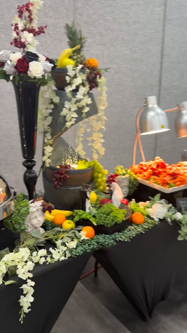 $500 deposit on all 2026 events! The sale ends March 31st 2026, click here for details...
https://www.mrbrunchchicago.com/product-page/signature-xl-family-thanksgiving-dinner
#mrbrunchchicago #mrbrunchchicagocatering #corporateevents #catering #movieset