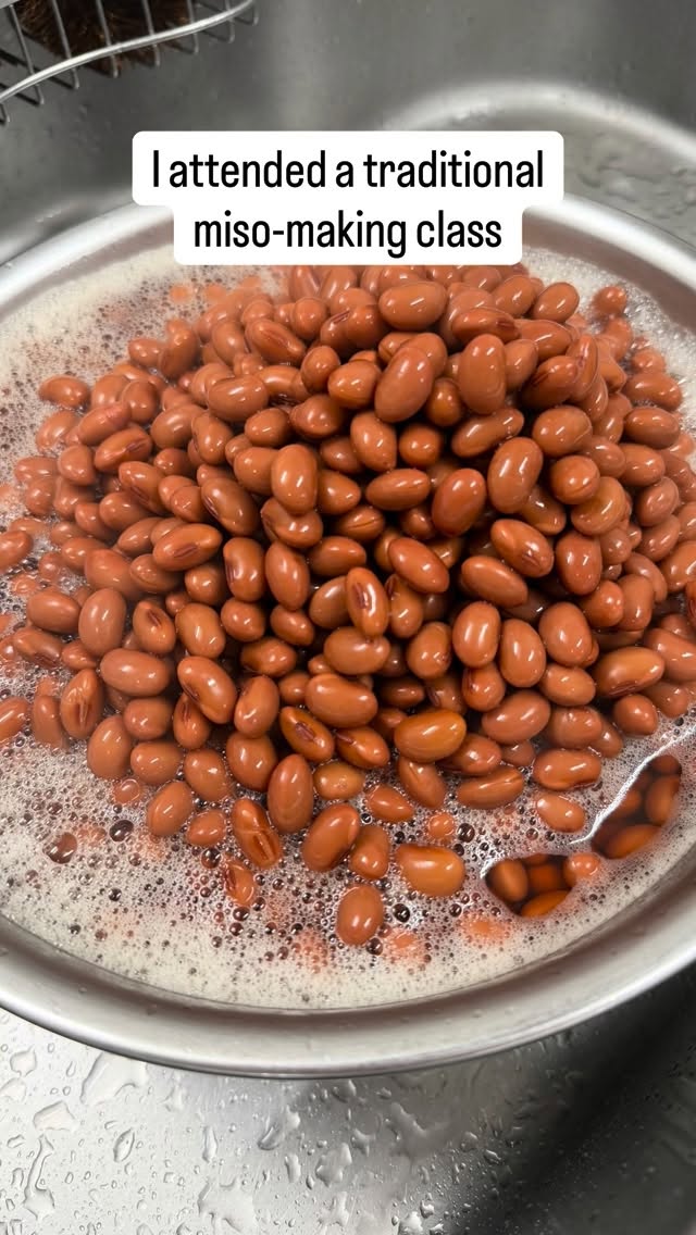 I attended a traditional miso-making class in Japan and loved every minute of it 🍶✨
Miso is incredibly simple to make.
Once the organic soybeans are cooked, you just mix with Rice koji and Salt. That’s it! The whole process took only about 20 minutes (not including the time to cook soybeans).
One of the most beautiful parts?
We used bare hands — no gloves, no tools ✋
By using your hands, your natural microbes become part of the miso, creating a unique flavor that’s different for every household. Thanks to miso’s high salt content, it’s also safe and hygienic.
Unlike most store-bought miso, which is heat-treated for safety (and loses beneficial bacteria), homemade miso continues to ferment and develop depth over time.
It needs at least 5 months, but it can age for years — becoming milder, richer, and more complex.
I brought home 1.5kg of miso I made myself and also tasted three different misos that had been aged for years. Such a powerful reminder that fermentation is alive. I’d love to start making miso at home — and eventually offer it in my classes. DM me if you’re interested 🤍
#MisoMaking #Fermentation #GutHealth #JapaneseFoodCulture #Koji HandmadeMiso LivingFoods KojiAndMore
========
先日、とっても貴重な古来種の紅大豆米麹味噌作り教室に参加してきました🍶✨
味噌作りは実はとてもシンプル。
茹でた有機大豆に、米麹と塩を混ぜるだけ。
大豆を茹でる時間以外に実際にかかった時間は、たったの約20分でした。
そして印象的だったのが、素手で作る味噌 ✋
手の常在菌が味噌に移り、その家庭だけの風味と深みのある熟成が生まれるそうです。
味噌は塩分濃度が高いため、衛生面でも問題なく安全に作れるとのこと。
そして、ここから生まれた言葉が「手前味噌」。
市販の味噌は安全性のために加熱処理されているものが多く、その過程で良い菌も失われてしまいます。
手作り味噌は、発酵が生きていて、より美味しく、腸にもやさしい。
最低3ヶ月の発酵で食べられますが、年単位で熟成させると、どんどんまろやかで深い味わいに。
今回は、自分で仕込んだ1.5kgの味噌を持ち帰るのとは別に、何年も熟成された3種類の味噌を試食させていただきました。
発酵の奥深さを、味で体感できる素晴らしい時間でした🤍
今後は自宅でも味噌作りを続けて、4月以降のクラスでは自家製味噌も使っていく予定です🍲
味噌作りに興味のある方は、ぜひDMしてください✨
味噌作り 手前味噌 発酵食 腸活 麹 日本の食文化 手作り味噌 KojiAndMore