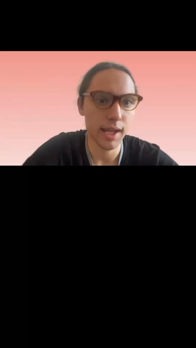 Rok s novými webovými stránkami!🥳🎂🍾🎉
Děkujeme Matymu za toto výukové video! Celou šestihodinovou verzi si můžete pustit na kukdivadlo.cz v sekci O nás.
#divadlo #dramaťák #kukdivadlo #theatre #website