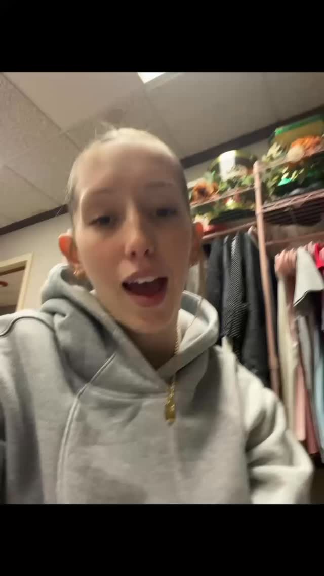 ✨ Welcome back to another Classy Gals day off!
One thing we always do (even though it’s time-consuming) is change out all the hangers to match — because presentation matters, and that simple hanger hack instantly makes everything look cleaner, more organized, and easier on the eyes. Totally worth the time.
Behind every beautifully curated rack is an incredible team working behind the scenes — from organizing inventory and helping clients book appointments to keeping the shop running smoothly while others are out on job sites. We truly couldn’t do this without you. Thank you for all you do 🤍
Come visit our fine consignment shop in 📍Mount Pleasant, NC and see the magic for yourself!
Huge shoutout to:
@alex.franco.31
leah_troxler
@shantedavis_
@jor.parkin
@mommirozay
@nevaeh_316
@chevonnecarmean
DM us for more info ✨