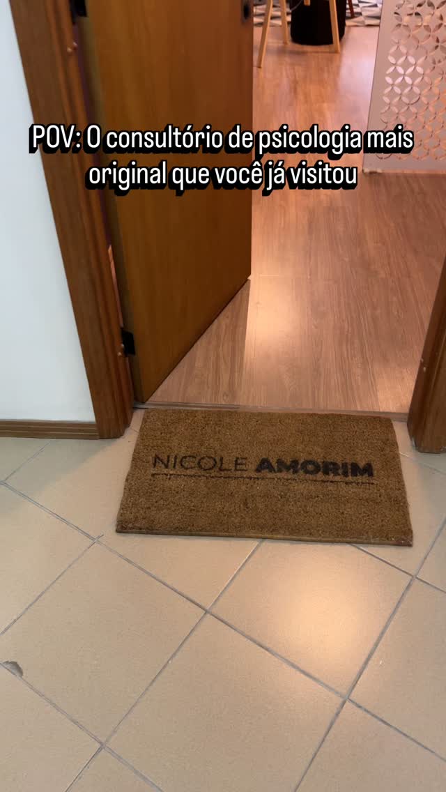 Um consultório que parece casa, aconchega, comunica e é cenário de uma clínica VIVA!
Me conta nos comentários, o que você achou??