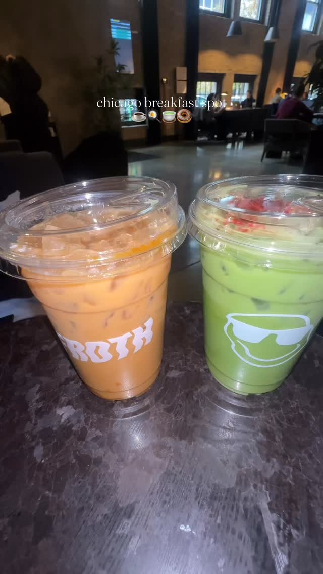 Raspberry lemon matcha and a brioche sandwich with chipotle + gochujang... this unexpected breakfast combo is everything I didn’t know I needed. @frothchicago nailed the balance of sweet, savory, and spice in one morning meal. 🍵🥪🔥
#chicago #breakfast #chicagofood #coffee #chicagocoffee #coffeeshop #chicagofoodie #chicagoeats #chicagobreakfast #coffeeshop