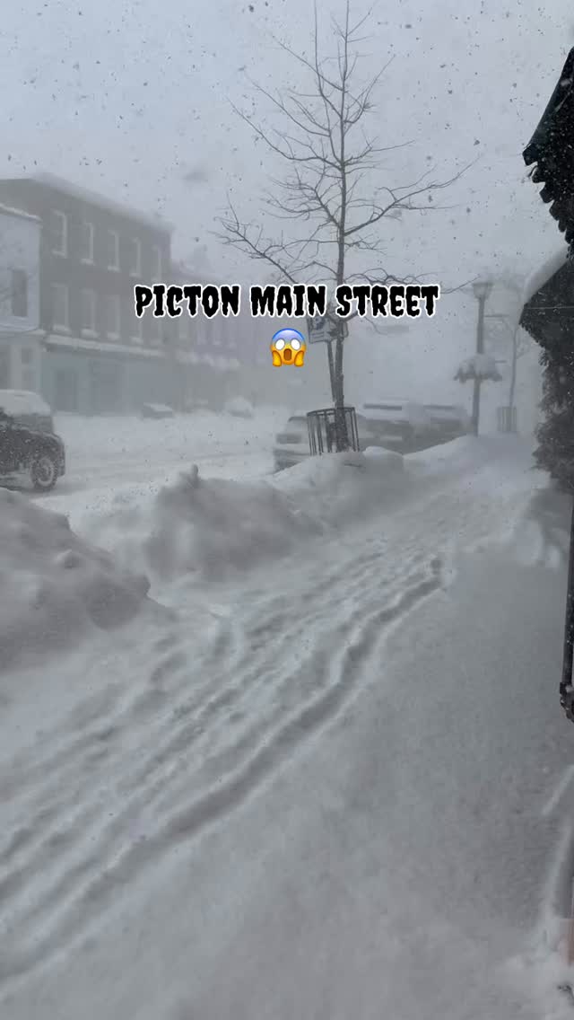 Reposted. My gawd there’s a lot of snow!!
#betthefarmersarehappy