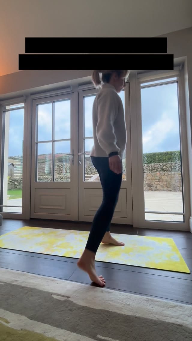 Removing downward facing dog is vital for a mobility focused class.
I’ve increased the speed to show the whole flow, the class is taught at a much slower pace.
✨💛✨
#yellowmatyoga #newryyoga #mobility