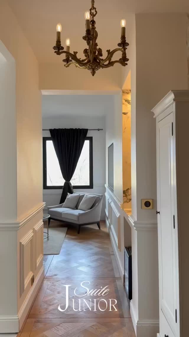 Découvrez la Suite Junior, lumineuse et spacieuse, une parenthèse de tranquillité au cœur du Domaine
#sejourdexception #suitejunior #domaine