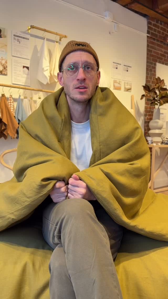 SERIES: Understanding Materials ✨🎙️✨
EPISODE 2, Part 2
Let’s chat about what makes linen good for bedding — from sustainability to breathability.
-
#smallbusiness #interiordesign #sustainablehome #linen #bedding