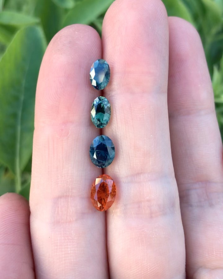 Saphirs d’Auvergne tailles ovales & grenat spessartite | saphirs teal | french sapphires.
1 : Saphir d’Auvergne taille ovale 0,88ct, dimensions : 6,61 x 4,53mm H : 3,85mm
2 : Saphir d’Auvergne taille ovale, 1,08ct, dimensions : 7 x 4,5mm, H : 4,3mm
3 : Saphir d’Auvergne taille ovale 1,44ct, dimensions : 7,43 x 5,72mm , H : 4,44mm
4 : Grenat Spessartite
#saphir #saphirdefrance #saphirdauvergne #frenchsapphire #finegems #exceptionalgemstones #teal #tealsapphire #bluesapphire #naturalgemstone #ethicalgemstone #ethicallymined #naturalsapphire #unheatedsapphire #saphirnaturel #pierresethiques #joaillerieethique
#sapphire #gemme #cuttinggemstones #precisioncut #ethicaljewelry #highjewelry #jewelrydesign #statementjewelry #hautejoaillerie #minetomarket #jewelrydesigner #jewelryblogger #gemstonetraceability