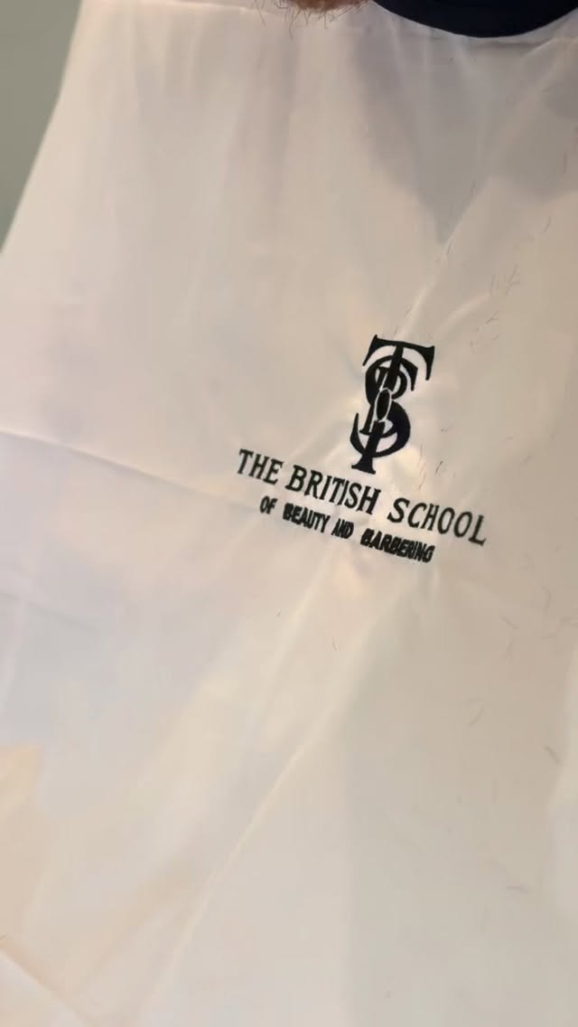 From Devon ➝ Milton Keynes ✨✂️
When someone travels across the country to learn, you know it matters.
So proud to support newly qualified barbers in building confidence, refining skill, and reconnecting with their craft. #devon #britishschoolofbarbering #barberschool #barbereducation #learntocuthair