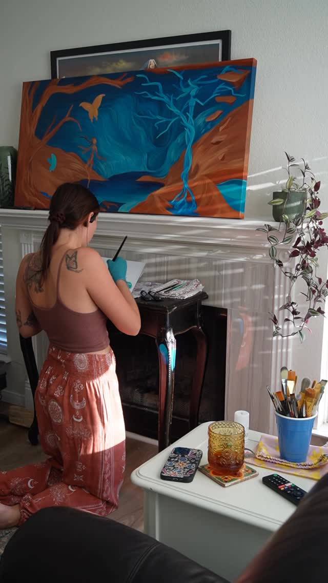 What I decided to do with leftover paint after todays session
The way the light pours in at 5 o’clock is so magical
I did not prep or prime the surface so we’ll see what happens with her over time 😅 sometimes you just have to run with an idea
Many Bear appearances here since she was overseeing my painting today
Sending my love to you today 💗 Be safe out there