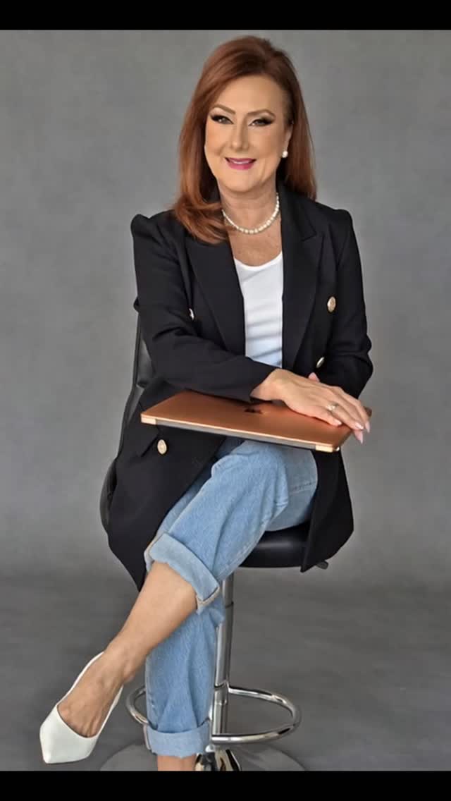 Call us today for your free consultation. 561-746-9540
#LuxuryInteriors #UltraModernDesign #OceanfrontLiving
#BlackWhiteGold #HighCeilings