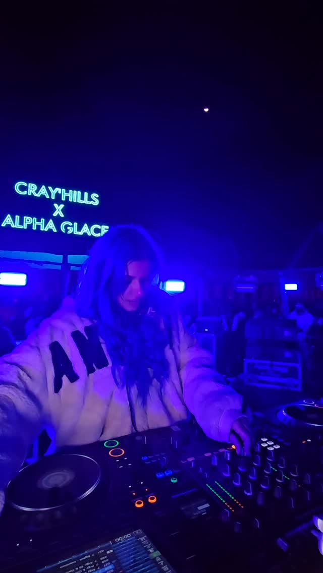 @vyshmix playing at @namascrayexperience Cray Hills, Kufri.
A talented DJ with a strong musical sense and an aspiring producer exploring her sound.
Built through time, practice, and presence.
For those drawn to authentic underground culture.
#RewireMusicAcademy #WomenInElectronicMusic #FemaleDJIndia