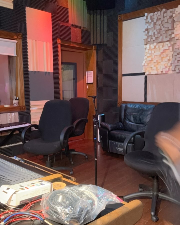 Check out the before and after of our room tuning!! You got to hear this system for yourself! #IYKYK
