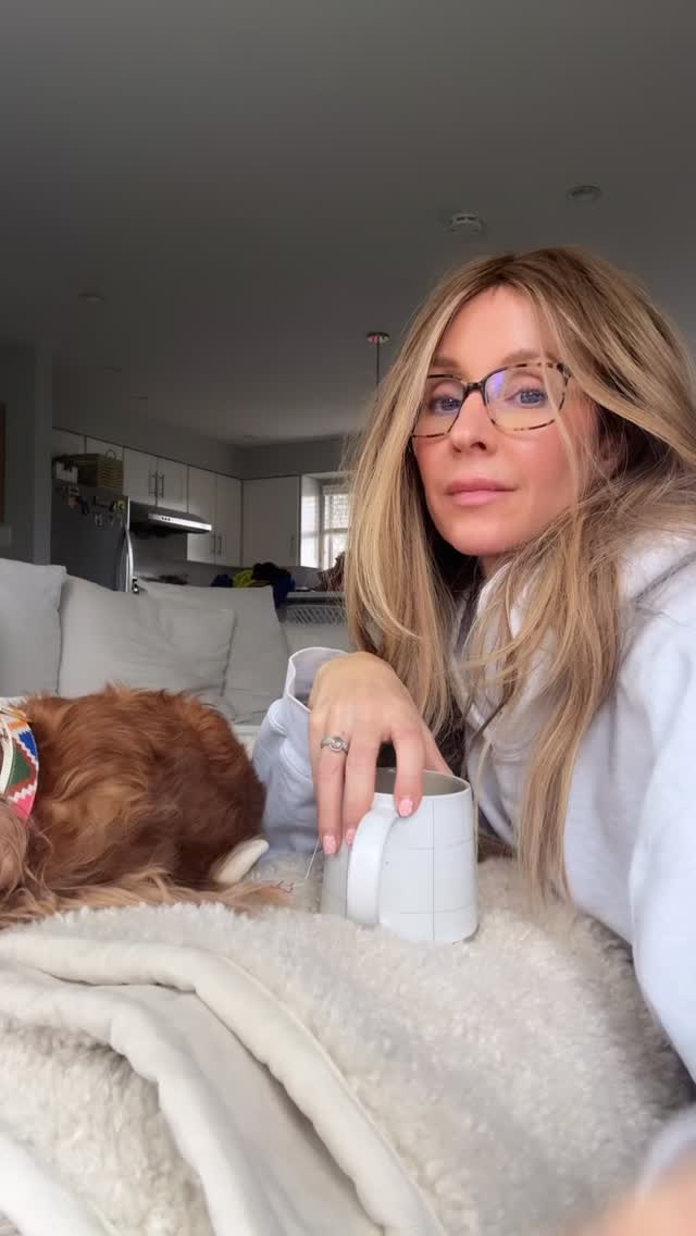 Some months you survive, not thrive. 🤷♀️😔
Pretty much my conversation with hubby everyday. 👆
Here’s to brighter days and fresh starts in February 💕☀️ I’ve got to get it together.
#bluejanuary #longestmonthever #caninelymphoma #