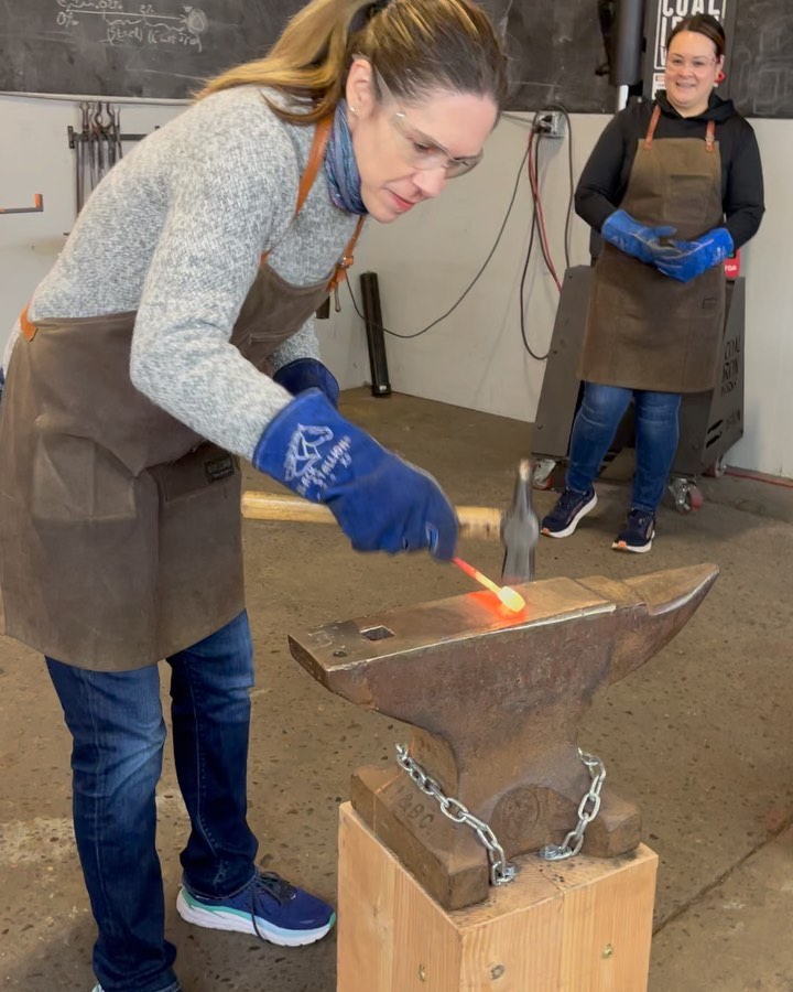 Had a blast celebrating the holidays with my coworkers! English Insurance Group spent the day @lawlessforge making Damascus rings. The heat and sparks were intense, but it was so much fun! #coworkers #holidays #teambuilding #damascus #damascussteel #damascusrings #forge #lawlessforge #englishinsurancegroup #smallbusiness #smallbusinesssupport #businessinsurance @sjbrown80 @summer__renee