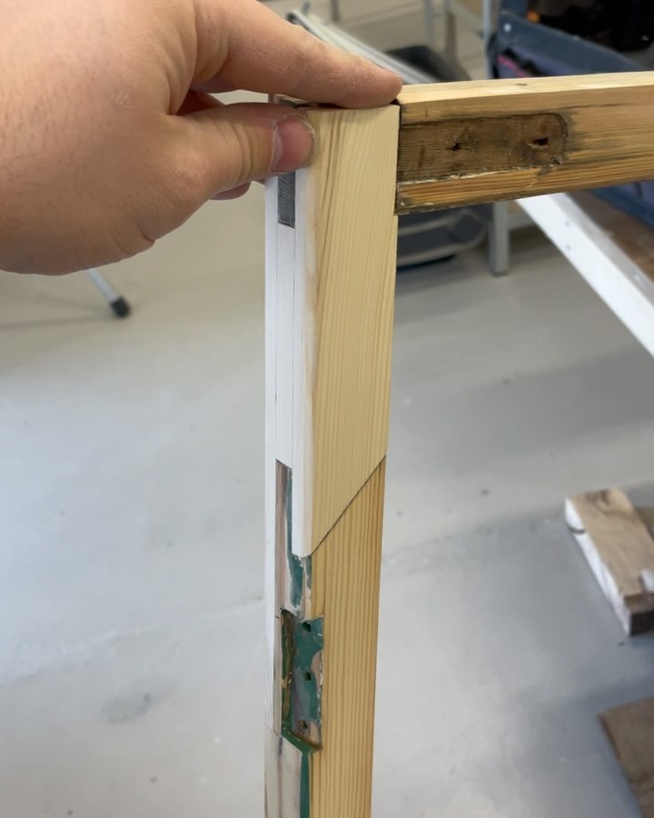 Så här kan det se ut när jag lagat en fönsterbåge som varit rötskadat.
#fönsterrenovering #fönster #östersund #jämtland #morinsfönsterhantverk