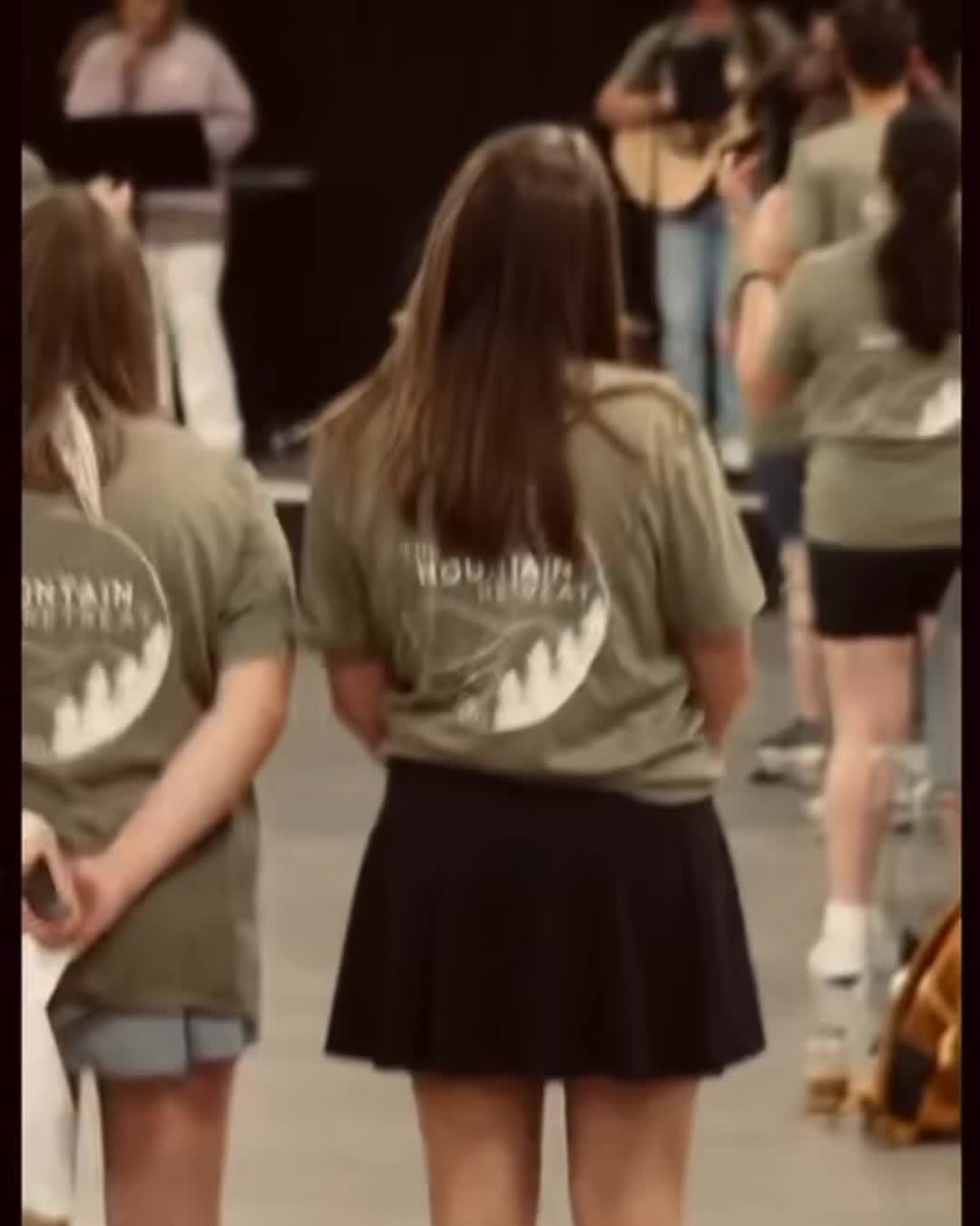 Registrations are opening across our retreats so this month we're going to focus on what our retreats look like! Let's start with Worship and Main Sessions.
Throughout the retreat, students will attend multiple main sessions with teaching from local ministers focused on understanding the gospel and what it looks like to live for Christ in college. Worship is typically lead by upperclassmen from their college.
If you know someone headed to college this fall, check out the list of retreat locations at the "Retreat Information" link in our bio.