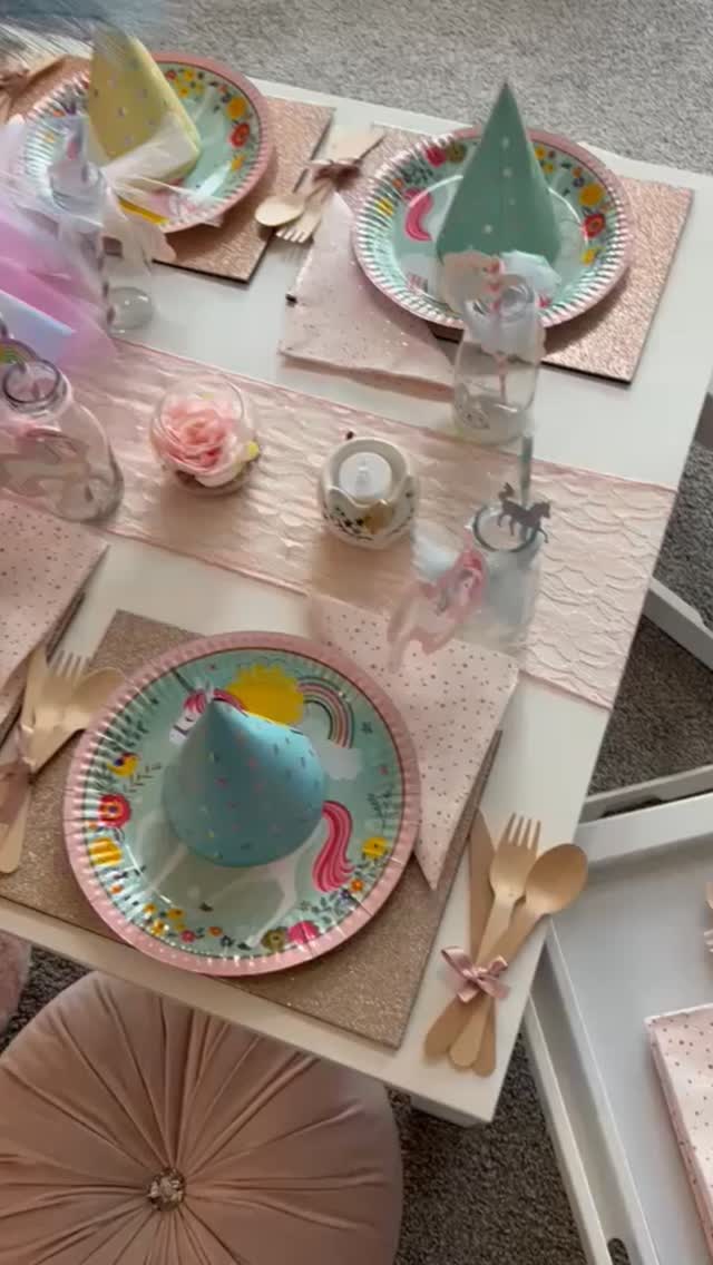 We believe in unicorns... and that you can never have too much sparkle.#unicornparty🦄 #unicornpicnic #kent #teepeehirekent #partyplanners