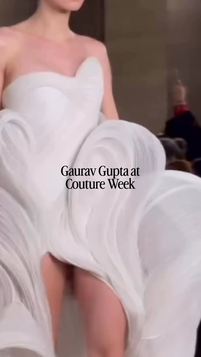 Indian couture on the Paris runway just hits different. Gaurav Gupta at Couture Week was a full moment 🤍✨
#parisfashionweek #gauravgupta #fashionillustration #couture #fashionart