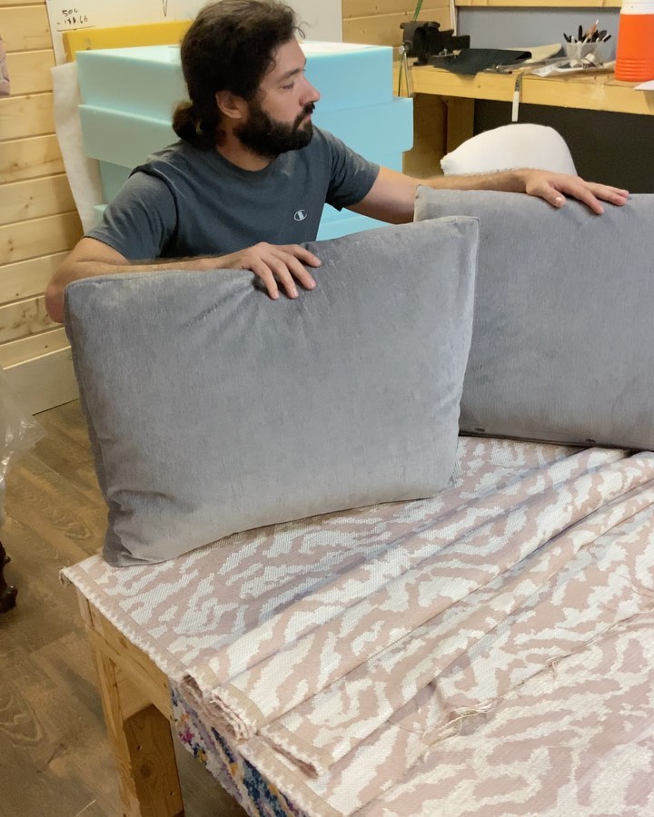 Do we have any idea what we’re doing on camera? No. But do we at least have a big production budget? Also no. But we won’t let that stop us sharing our work and having a conversation with you about upholstery!
A big part of our jobs as upholsterers is coming up with creative solutions for our clients. @matt.in.motion describes the unusual issue we faced with these cushions. Swipe to see @worst_case_garver at work getting them exactly right.
#upholstery
#asseenincolumbus