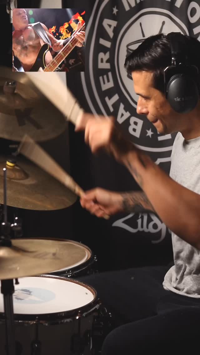 “Down But Not Out” @realcromags ⚒️🔪🐗
#drums #drummer #drumlife #drummerworld #drumstagram #zildjianfamily #drum #punkrock #punkdrums #hardcore #nyhc #hardcorepunk #baterista #metaldrummers #metaldrumming #thrashmetal #cromags 🔪