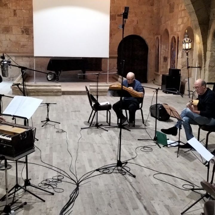 Enregistrement du dernier opus de la saga La Troba à l'abbaye de Fontfroide à Narbonne. Producteur : Gérard Zuchetto. Éditions : TrobaVox. Chant: Sandra Hurtado Ros. Prise de son nomade: Cyril Chateau, Studio Producson.
#gerardzuchetto
#sandrahurtado
#enregistrement
#studioproducson
#troubadours
#trobavox
#occitanie