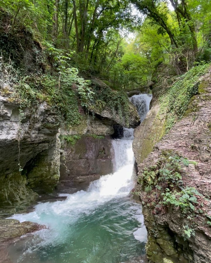 Un peu de fraîcheur pour commencer la semaine !
Bon lundi 💦