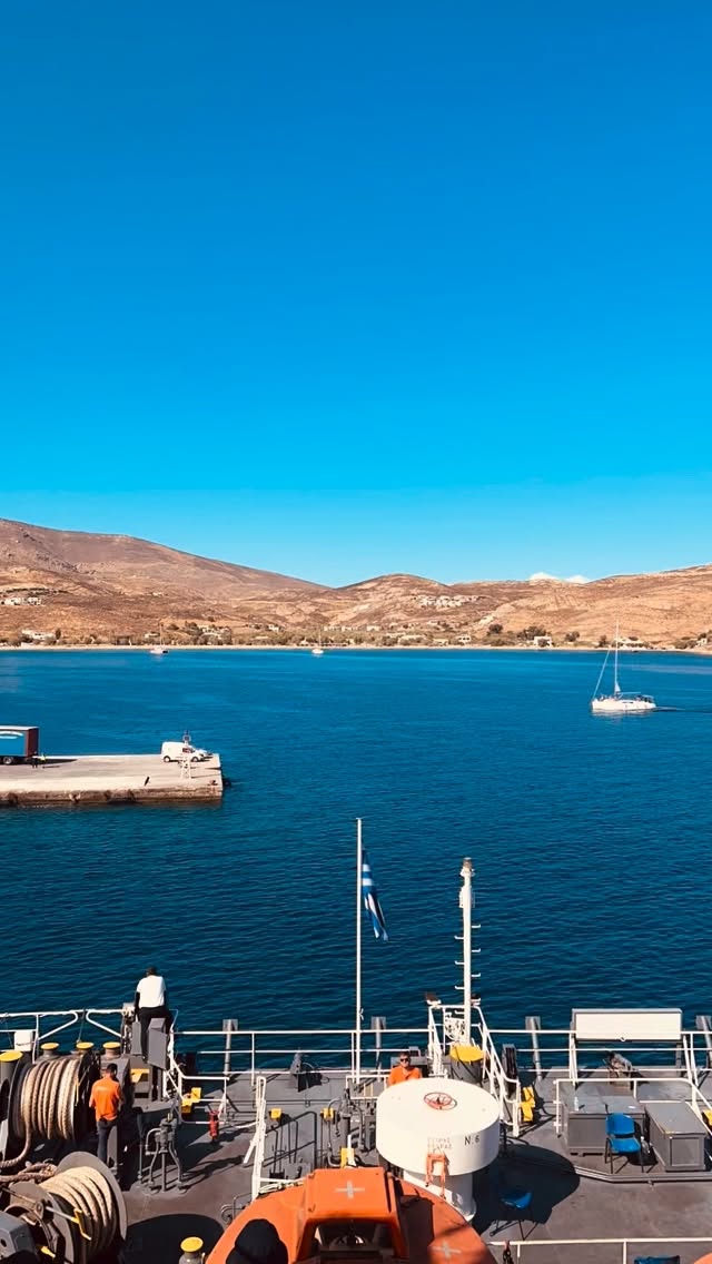 FR > Voyager last minute ou tout planifier bien à l’avance ? Quelle que soit votre façon de voyager, la Grèce se prête à toutes les envies 🇬🇷.
Avec plus de 9 000 îles et îlots, 15 000 km de côtes — et pourtant 80 % du territoire montagneux — ainsi que 20 sites classés à l’UNESCO, il existe forcément le lieu parfait pour vous.
Confiez-moi vos envies, j’en dessinerai l’expérience magique, sur mesure. 🧿
ENG > Last-minute escape or carefully planned vacation? Whatever your travel style, Greece has it all 🇬🇷. With 9,000+ islands, 15,000 km of coastline and 20 UNESCO-listed treasures, there’s a place just for you.
Share your wishes — I’ll design a memorable bespoke experience 🧿✨
#artdevoyager #voyagerautrement #slowtravel #grèce #evasion