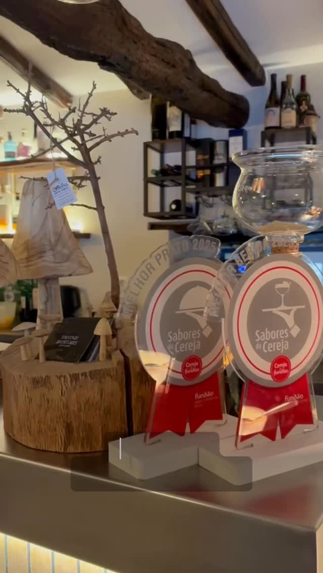 The more we taste in Beira, the bigger our cravings become for new food discoveries in the area. We adore the hole-in-the-wall with granny in the kitchen, but we’ve also gotten to know younger generations and transplants from major hubs that are elevating the cuisine using ingredients grown and produced locally. At @casacunhalealrestaurante in the village of Alcaide, the vibe is hip and cozy. The gin is produced nearby, and it’s topped with the area’s most emblematic food–the mushroom! The dishes are a balance of well-executed technique and mouthfuls of food with memory and identity. All of our dishes were wonderful, but the slow braised pork cheeks and sweet chestnut puree were something special… Come discover with us a whole other side of Portuguese cuisine.
#visitportugal #portuguesecuisine #foodie #eatgood