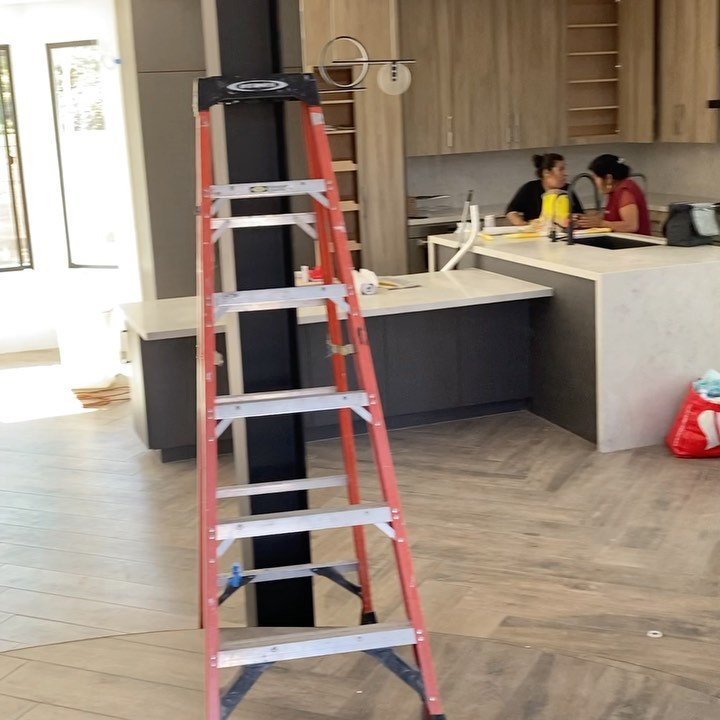 Soooooo close to done 😍. Finishing touches on this San Juan remodel - can’t wait to show the final reveal 🤩🤯🥳 #hamerinteriordesign #hamerdesign #familybusiness #dvtile #customdesign #rebuild #redesign #reimagined #residentialdesign #sanjuancapistrano #monicahamer