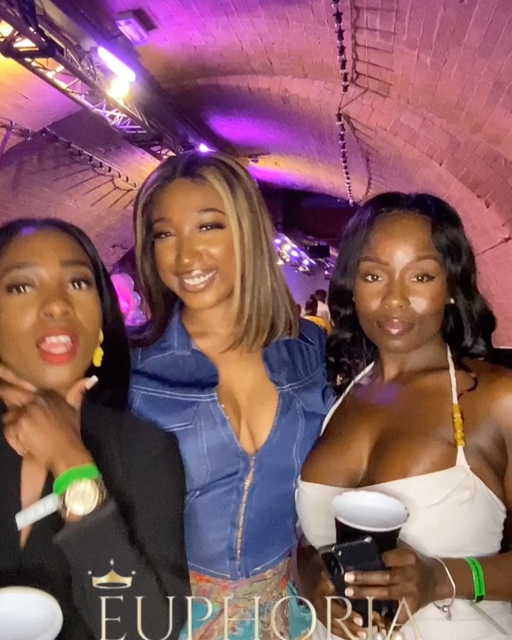 Photo Booth Fun 🤩