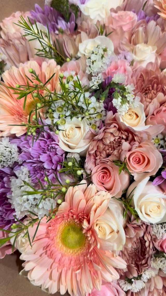 💕flowers are always a good idea 🌸
.
.
.florist: @ittzzelll