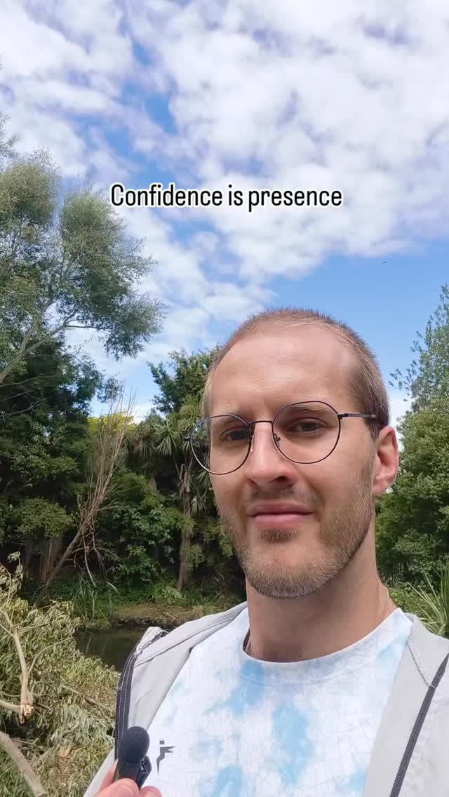 Confidence isn’t performance — it’s presence.
When the body settles, confidence becomes natural.
Follow for grounded confidence