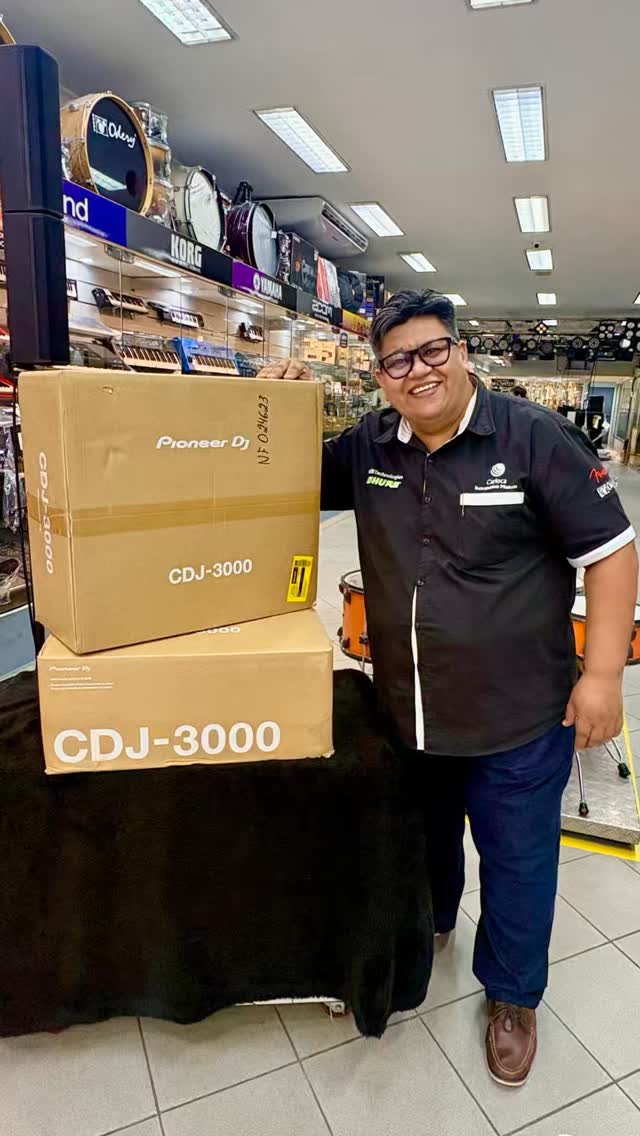 🔥 Mais uma CDJ-3000 Pioneer vendida!
Quer elevar seu setup DJ ao nível profissional?
Chama a gente e garante a sua ou faça a encomenda da sua Pioneer aqui! 🎧🚀
