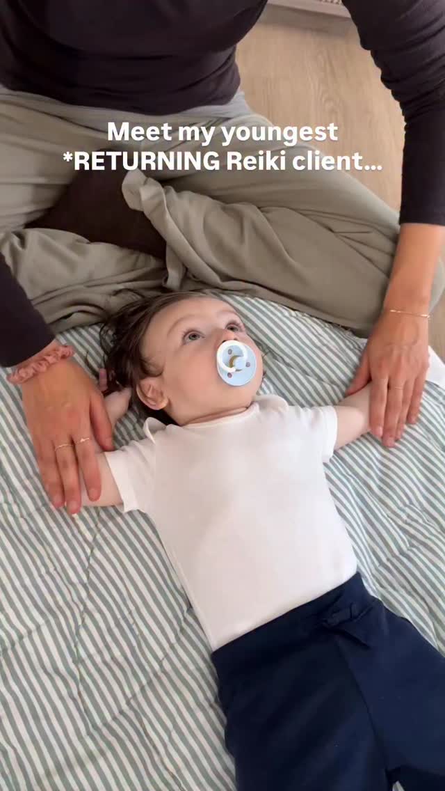 👶🩵Baby’s 2nd reiki session and sleep update!! Okay, I don’t know if you guys saw, but I shared a video of me offering Reiki to my friend’s 6-month-old baby because he hasn’t been sleeping well. That very night, after our session, he had the deepest, longest sleep he’d had in his entire six months of life!! 💤💤
My friend reached out again recently and said his sleep was starting to decline, so I came by again and put this Reiki to the test.
And guess WHAT!!!
That very night, he slept for 11 hours and 30 minutes, from 7pm–6:23am. (You can see the screenshot from his sleep monitor in the video.)
The night before, he woke up three times throughout the night sleeping from 6:30–9pm, 9:40–10:40pm, and then 11:40–4:30am.
👶It makes complete sense to me that babies are especially sensitive to energy—they’ve only just arrived from the spiritual realm, still so open and receptive to subtle energetic shifts around them.
Since I shared that video, so many mamas have reached out to tell me how Reiki has supported their babies’ sleep as well, and it’s been so beautiful to witness these shared experiences.
Moments like this are such a gentle reminder that everything truly is energy—and when we support the system at an energetic level, the body often knows exactly what to do ✨
.
.
.
.
.
#reiki #santamonica #sleeptraining #infants #energyhealing