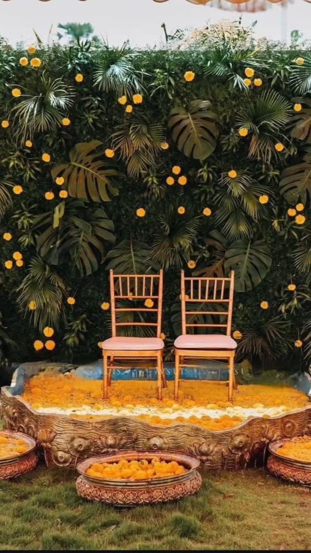 Our Top 3 HALDI 🔆🏵️🌼💛 Saree Sneakers !
Comment on which one did you like ?
#haldi #haldivibes #haldioutfits #thesareesneakers #haldifunction