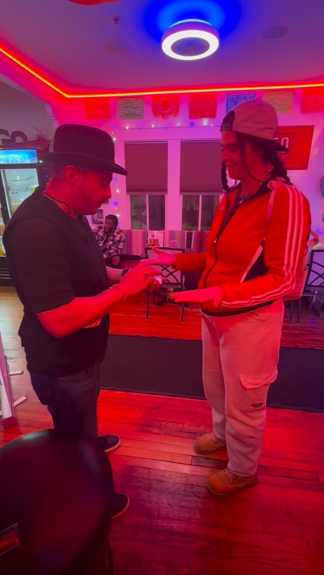 Some magic @memasalaskantacos. Every Monday from 6-8pm. #magic #magician #memas #ybor