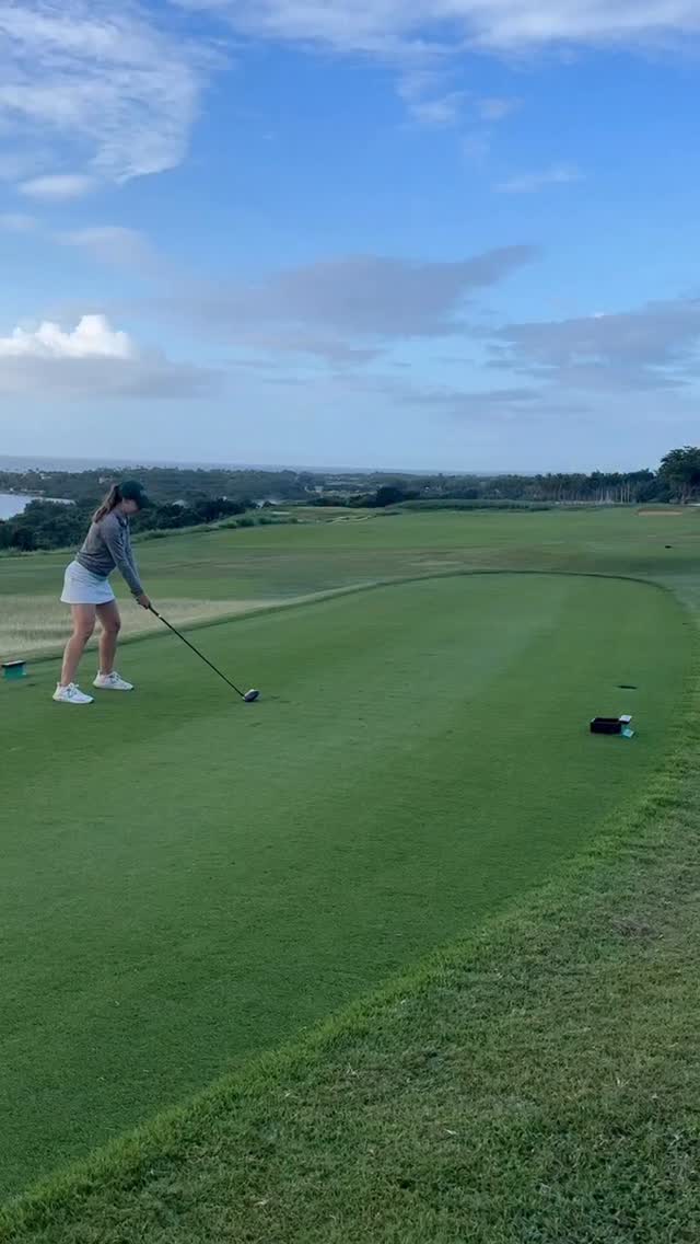 Thankfully, the drive landed in the middle of the fairway…
But when I watched the swing back, my mind immediately zoomed in on the small flaws. My wrists, my club face. My attention skipped over everything that went right.
This is exactly how our brains work: negative experiences and emotions are “sticky,” grabbing our focus and looping in our minds. Positive moments, on the other hand, are fleeting. They don’t stick unless we intentionally notice and hold onto them.
That’s where presence comes in. By slowing down, pausing, and truly noticing what’s working, even the small wins, we can train our brains to pay attention to the good. Over time, this builds a habit of gratitude and a shift in perspective that shapes our next move.
It’s a reminder: noticing what works doesn’t erase the flaws. It gives us a stronger foundation to move forward.