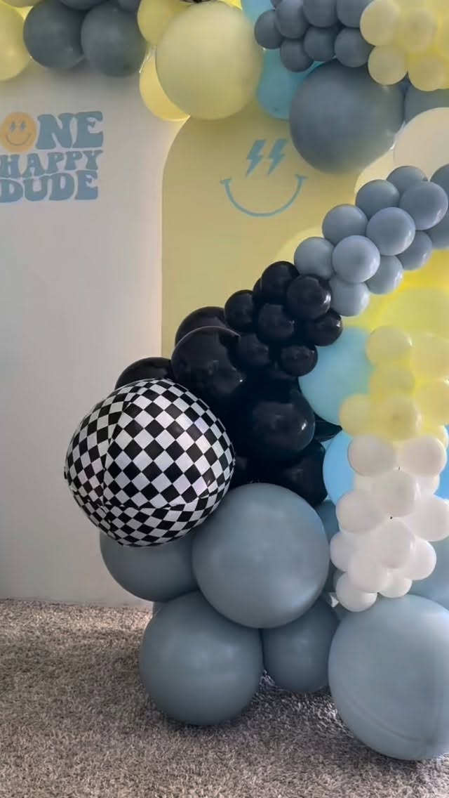 One Happy Dude 🙂
Understanding the room is everything. Every placement is intentional, so the experience begins the moment your guests walk in.
#onehappydudebirthday #firstbirthdayparty #happydude #balloongarland #eventdecor