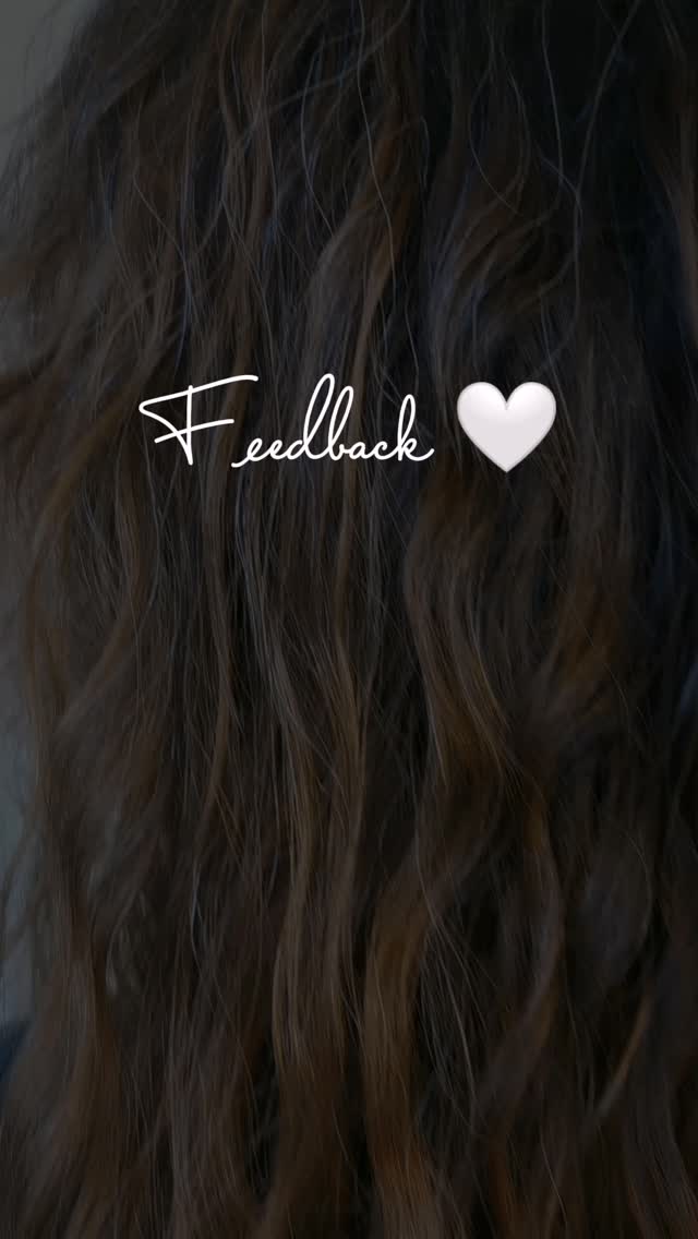 So schön, wenn Kundinnen ihre Haare ganz neu erleben dürfen 💚
Marie war zum ersten Mal bei mir, mit langen Haaren, viel Potenzial und dem Wunsch nach Leichtigkeit. ✨
Individueller Calligraphy Cut, intensive Beratung, ein Kopfhautpeeling zur Tiefenreinigung und ein perfektes Blow Out 😇
Leichtigkeit, Schwung & ein exklusiver Wohlfühlmoment, genau so soll es sein.
Beratung und deine Wünsche sind bei mir das A & O. Für dich gibt es natürlich immer individuelle Tipps für zu Hause, damit du so leicht und einfach zu Hause mit deiner Haarstruktur zurecht kommst. 💃
#calligraphycut #hairartberlin #friseurberlin #curlyculture #haarschnitt
CALLIGRAPHY CUT
INDIVIDUELLE BERATUNG
LEICHTIGKEIT
KOPFHAUTPFLEGE
CURLY.DO